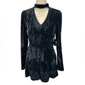 Bebop Long Sleeve Keyhole Neck Velvet Romper - Black - size Large